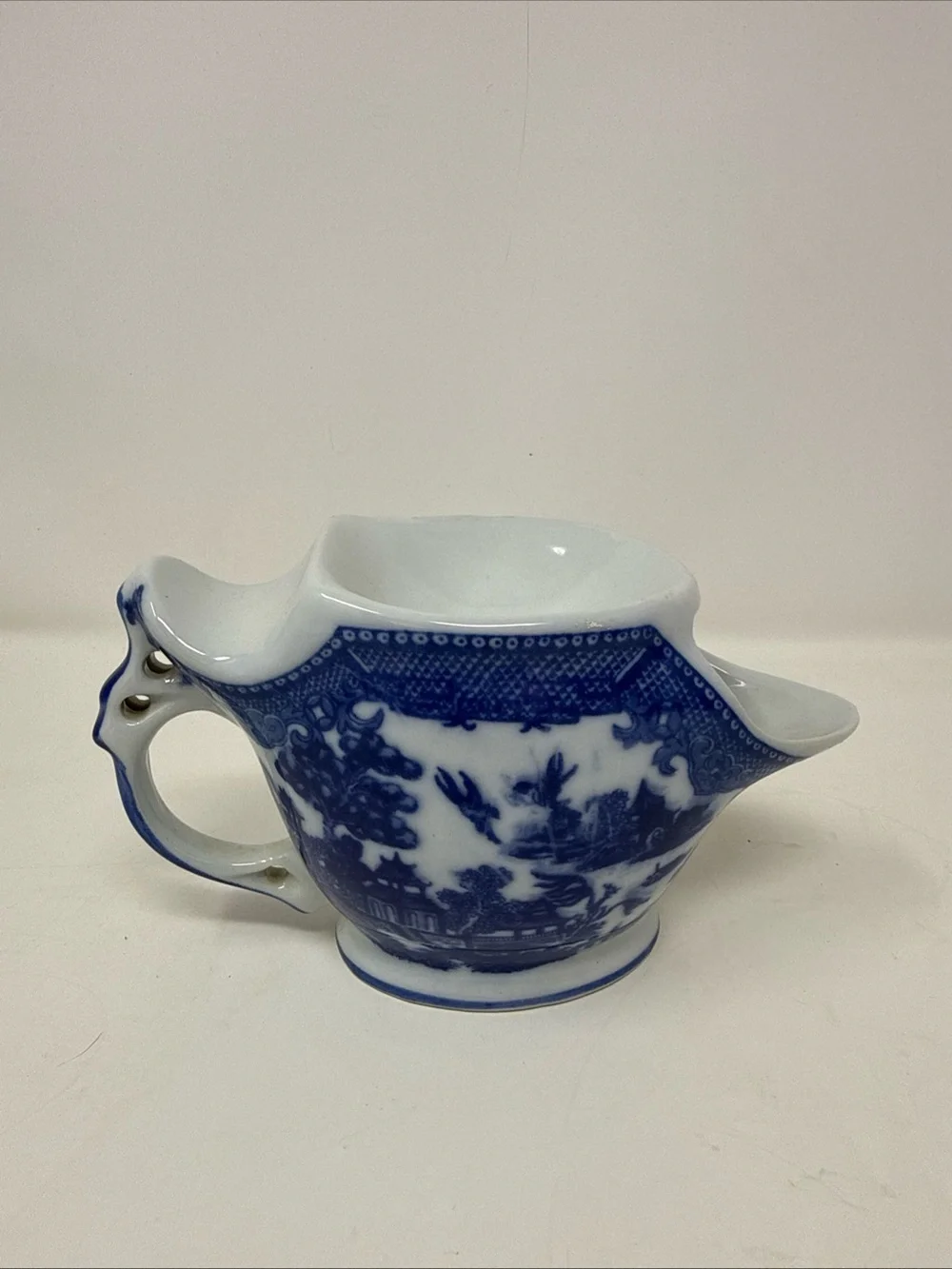 Vintage Victoria Ironstone Scuttle Shape Blue White Flow Willow Shaving Mug.